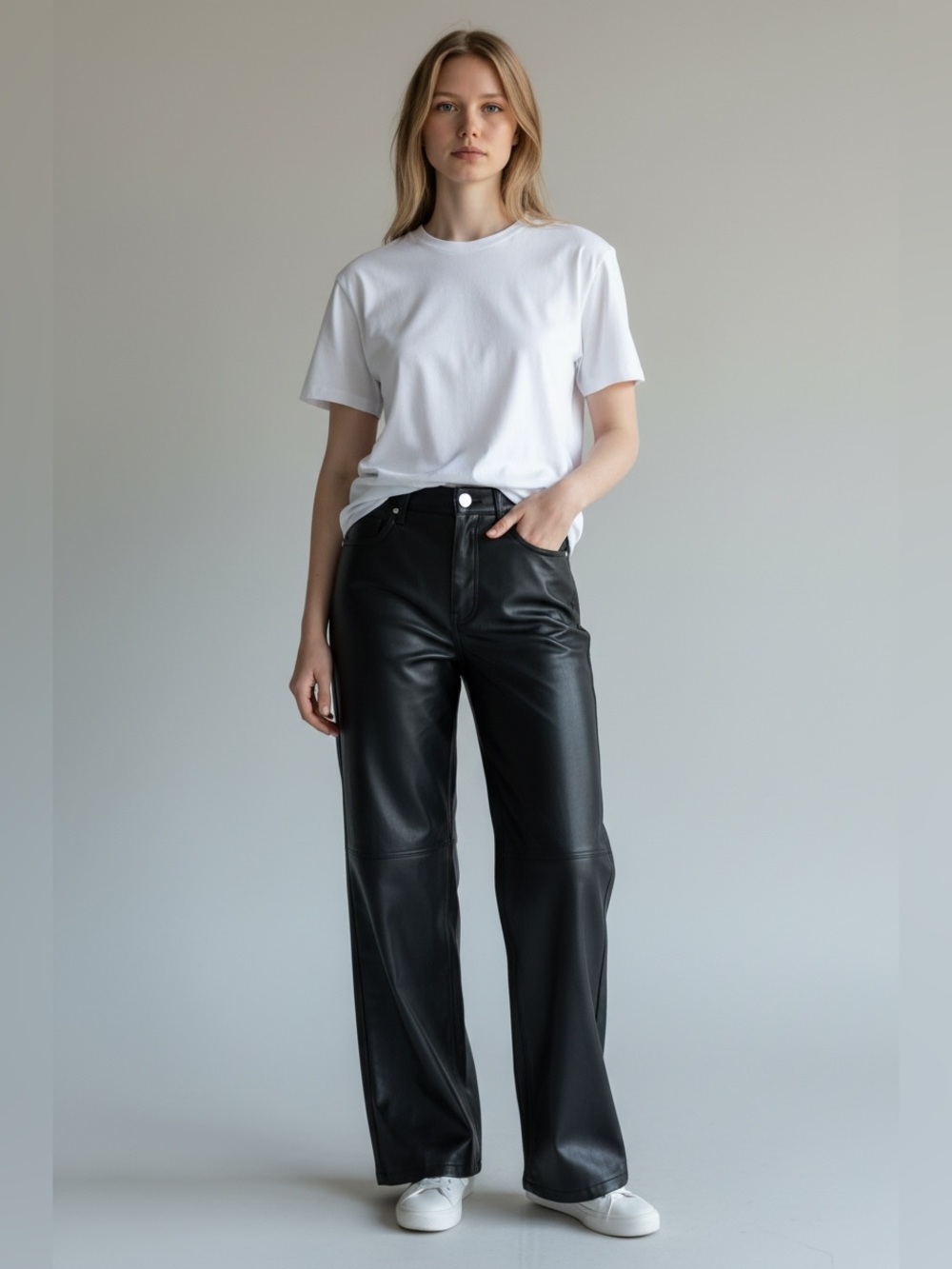 BLANKNYC “The Franklin” Black Faux Leather Wide-Leg Pants – Size 25